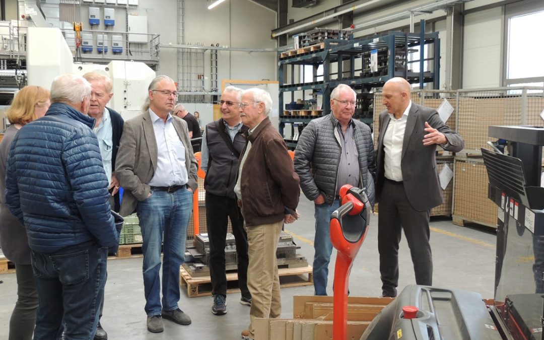 IG-Metall-Senioren besichtigen die Werkstätten und die Chiemgau-Maßarbeit
