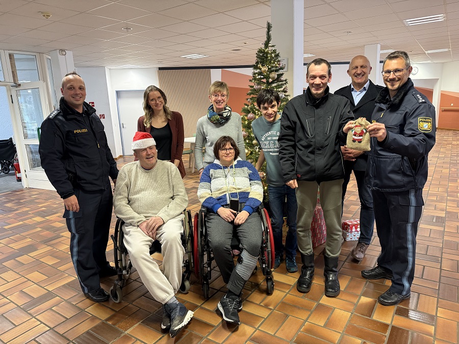 Ein Weihnachtsgeschenk der Traunreuter Polizei